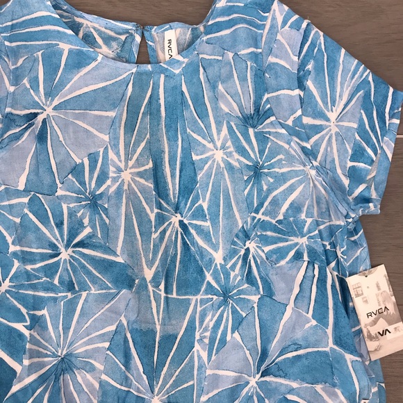 NWT RVCA Michelle blade shutter top large crop open back - Picture 4 of 12